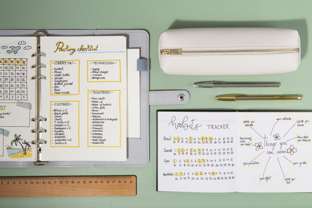 bullet-journals-pens